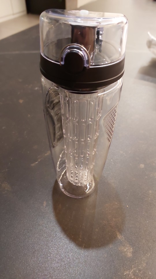 FruitBottle, butelka na wodę z zaparzaczem na owoce, zioła lub herbatę (1000 ml) - Image 10