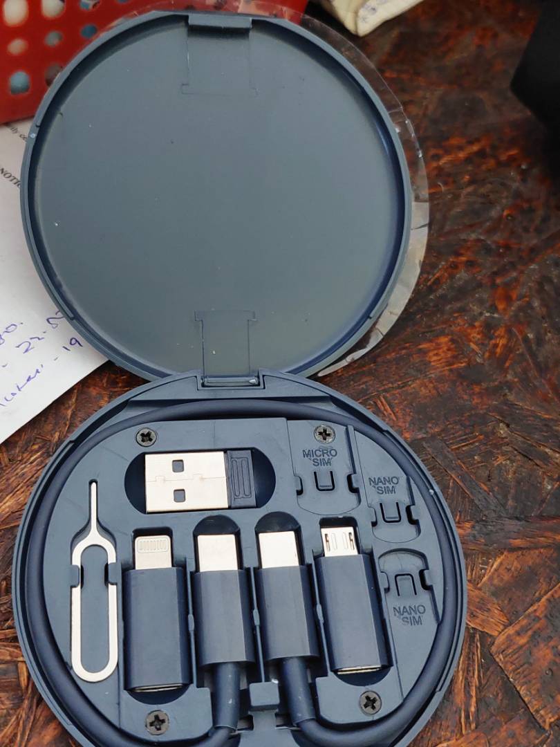 GadgetBox, zestaw do ładowania różnych inteligentnych urządzeń - Image 10