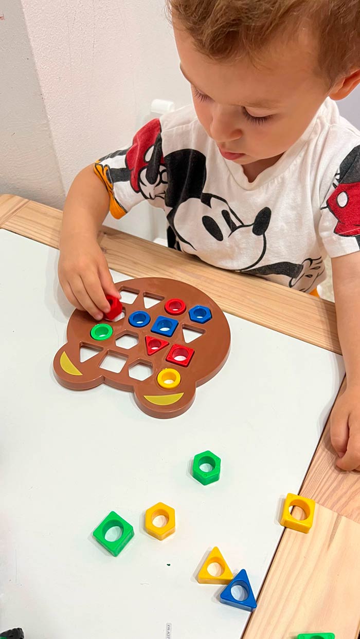 ShapeMatchingGame, gra planszowa dla dzieci, w której dzieci poznają kształty i kolory - Image 10