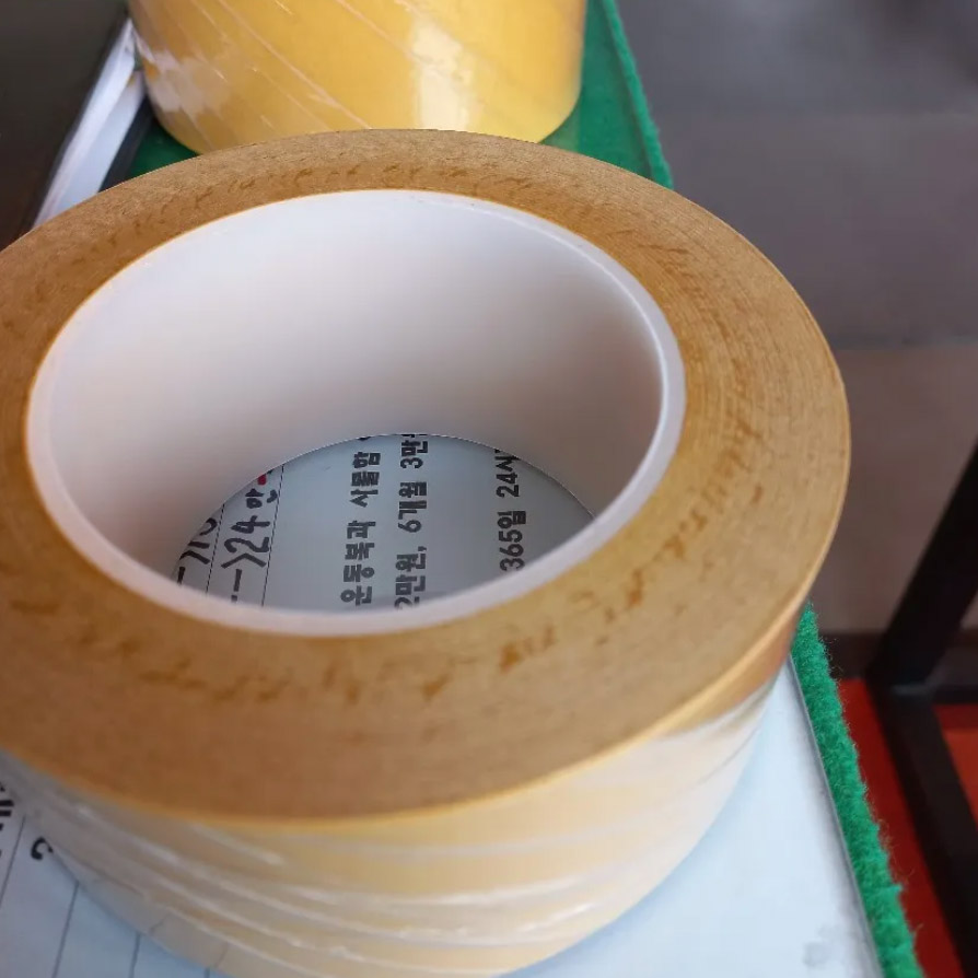 StrongTape, mocna dwustronna taśma klejąca (średnica 5 cm) - Image 9