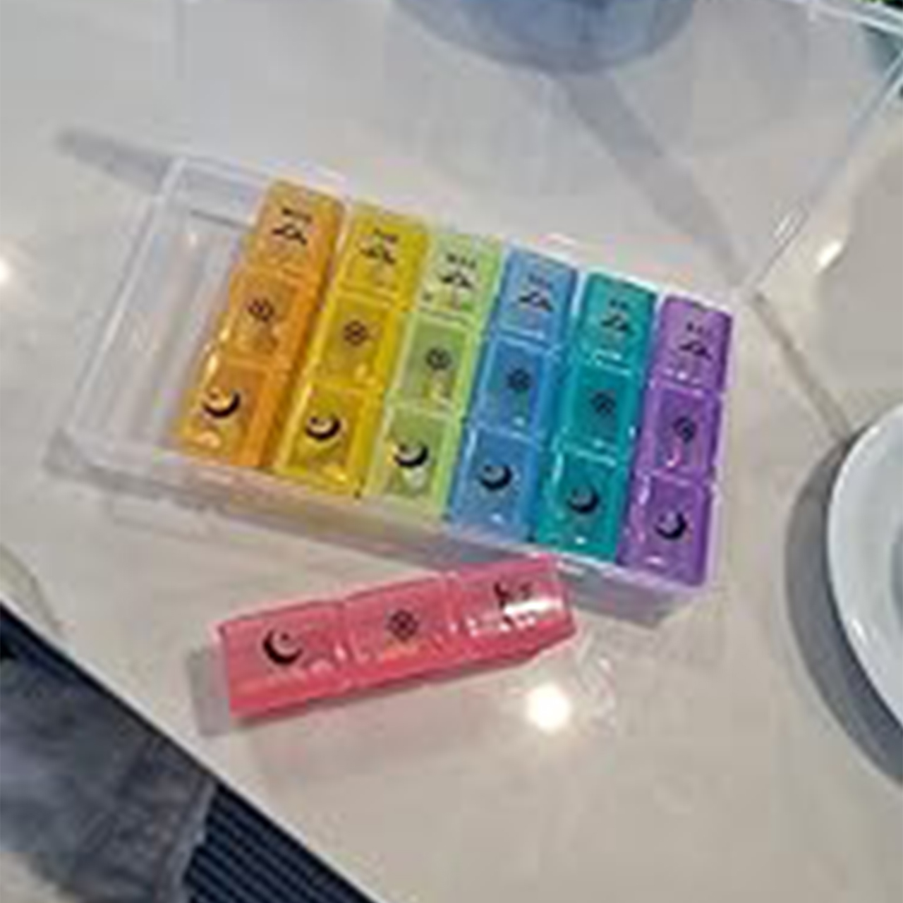 WeeklyBox, organizer na tabletki, suplementy diety lub witaminy - Image 1